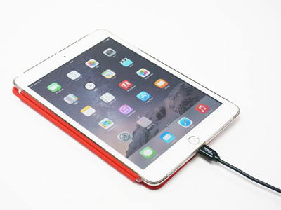 iPad mini 3/2専用『エアージャケットセット』 Lightningケーブル