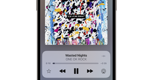 iPhoneのロック画面/アプリ画面で再生中の曲のコントロール画面を表示する
