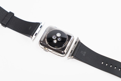 Apple Watchからバンド(ベルト)を取り外す方法