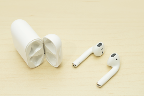 AirPods イヤフォン