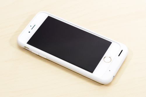 iPhone 6s Smart Battery Case 装着