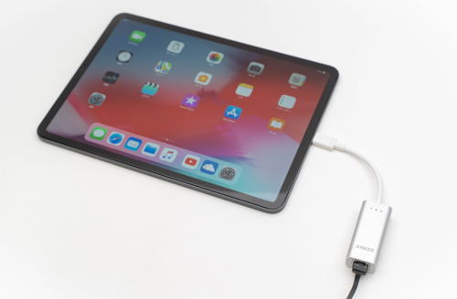 USB-C搭載iPadをイーサネット(LAN)アダプタに接続する