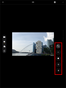 iPadの動画編集画面で調節可能な要素が表示される