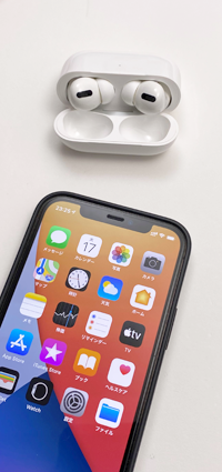 iPhoneとAirPodsを近づける