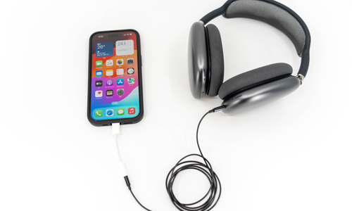 USB-C⇔HDMI変換アダプタを利用してiPhoneをHDMI経由でテレビ/外部ディスプレイと接続する